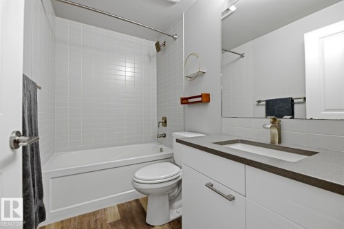 1251 Secord Landing, Edmonton, AB - Indoor Photo Showing Bathroom