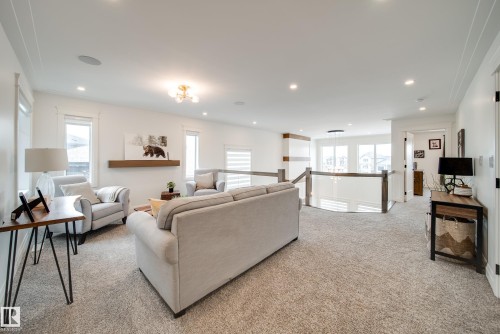 35 Elwyck Gate, Spruce Grove, AB - Indoor Photo Showing Living Room