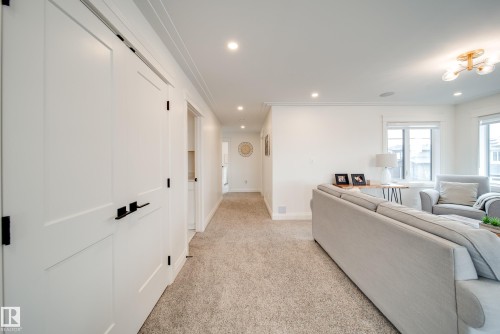 35 Elwyck Gate, Spruce Grove, AB - Indoor Photo Showing Other Room