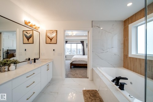 35 Elwyck Gate, Spruce Grove, AB - Indoor Photo Showing Bathroom