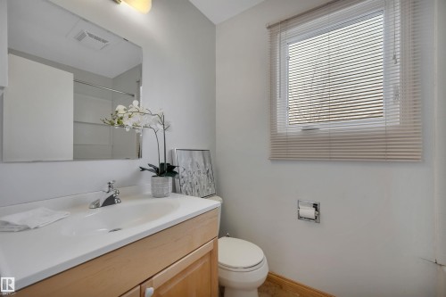 4611 41 Avenue, Beaumont, AB - Indoor Photo Showing Bathroom