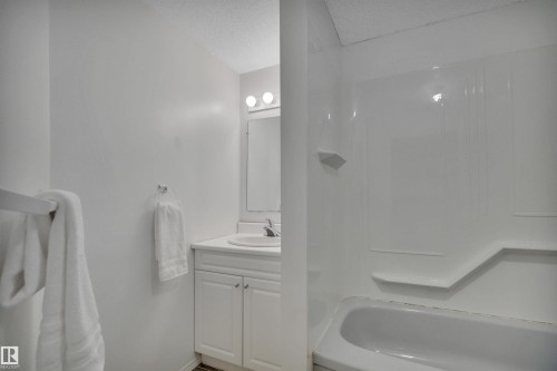 4611 41 Avenue, Beaumont, AB - Indoor Photo Showing Bathroom