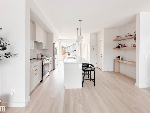 278 Jensen Lakes Boulevard, St. Albert, AB - Indoor Photo Showing Kitchen With Upgraded Kitchen