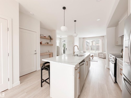 278 Jensen Lakes Boulevard, St. Albert, AB - Indoor Photo Showing Kitchen With Double Sink With Upgraded Kitchen