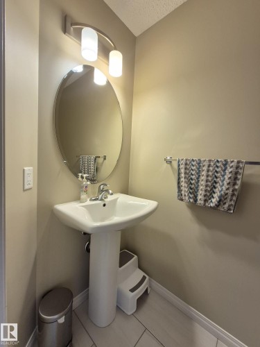 5429 Crabapple Loop, Edmonton, AB - Indoor Photo Showing Bathroom