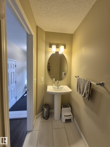 5429 Crabapple Loop, Edmonton, AB - Indoor Photo Showing Bathroom