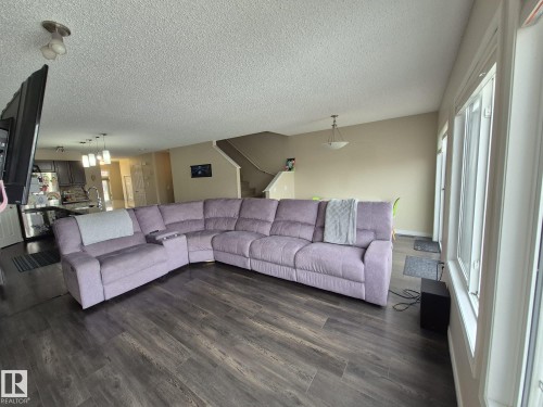5429 Crabapple Loop, Edmonton, AB - Indoor Photo Showing Living Room