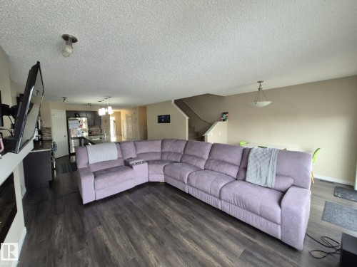 5429 Crabapple Loop, Edmonton, AB - Indoor Photo Showing Living Room