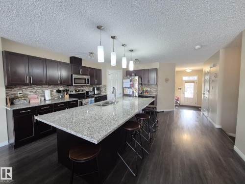 5429 Crabapple Loop, Edmonton, AB - Indoor Photo Showing Kitchen With Double Sink With Upgraded Kitchen