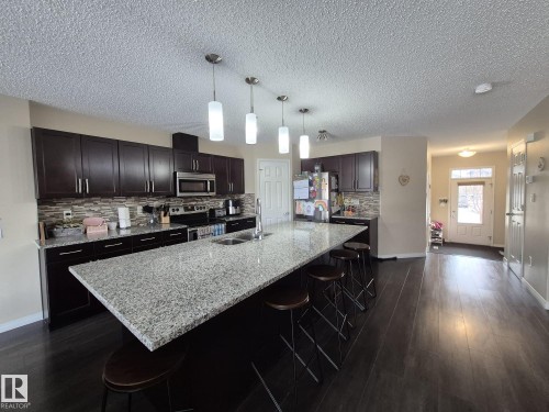 5429 Crabapple Loop, Edmonton, AB - Indoor Photo Showing Kitchen With Double Sink With Upgraded Kitchen