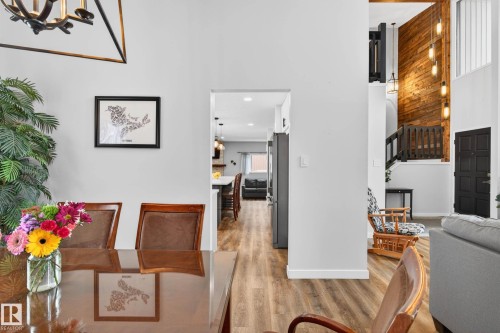 6118 37A Avenue, Edmonton, AB - Indoor