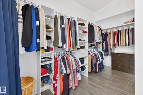 6118 37A Avenue, Edmonton, AB - Indoor With Storage