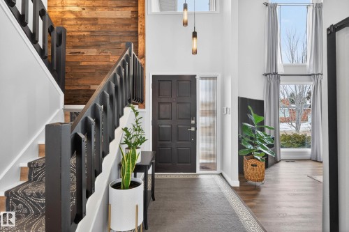 6118 37A Avenue, Edmonton, AB - Indoor Photo Showing Other Room