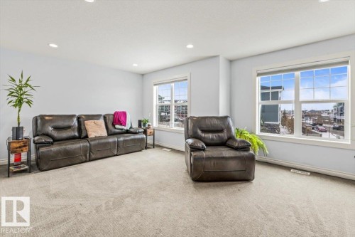 17963 78 Street, Edmonton, AB - Indoor Photo Showing Living Room