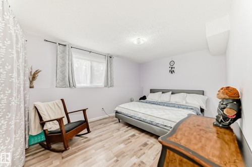 14159 26 Street, Edmonton, AB - Indoor Photo Showing Bedroom