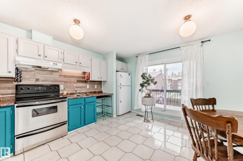 14159 26 Street, Edmonton, AB - Indoor Photo Showing Kitchen