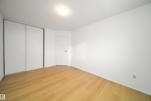 1576 Mill Woods Road E, Edmonton, AB - Indoor Photo Showing Other Room