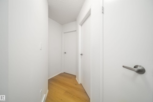 1576 Mill Woods Road E, Edmonton, AB - Indoor Photo Showing Other Room