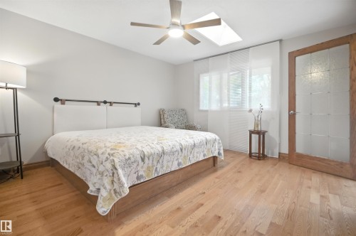 4632 151 Street Nw, Edmonton, AB - Indoor Photo Showing Bedroom