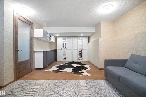 4632 151 Street Nw, Edmonton, AB - Indoor Photo Showing Other Room