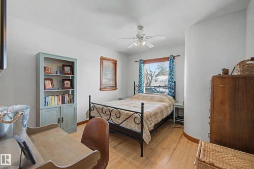 12140 91 Street, Edmonton, AB - Indoor Photo Showing Bedroom