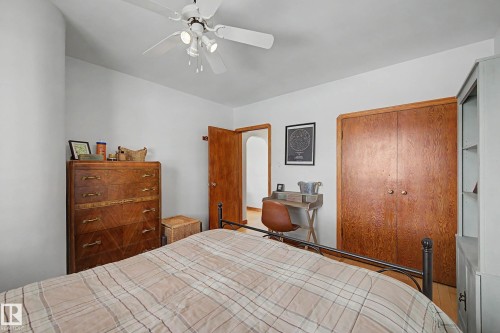 12140 91 Street, Edmonton, AB - Indoor Photo Showing Bedroom