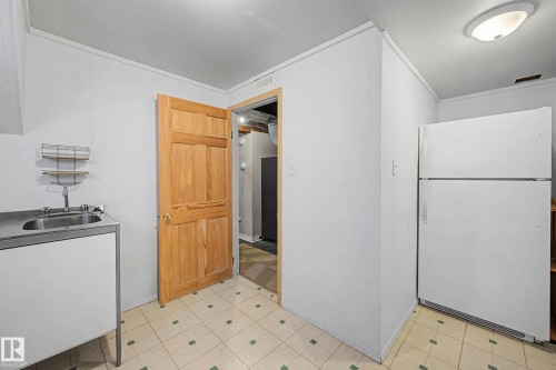 12140 91 Street, Edmonton, AB - Indoor Photo Showing Other Room