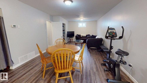 10655 52 Street, Edmonton, AB - Indoor