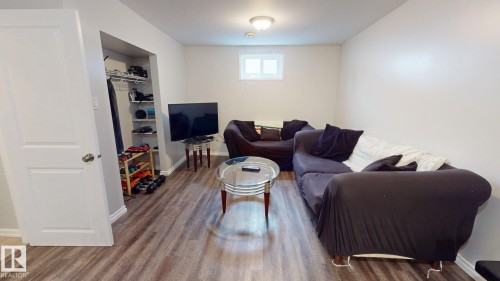 10655 52 Street, Edmonton, AB - Indoor