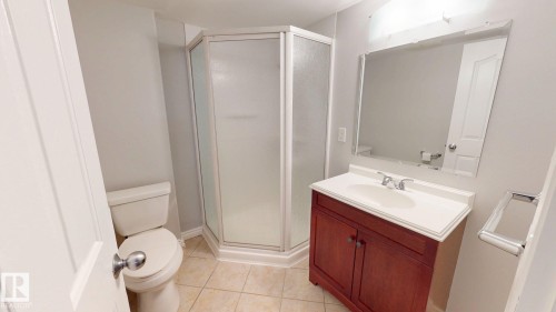 10655 52 Street, Edmonton, AB - Indoor Photo Showing Bathroom