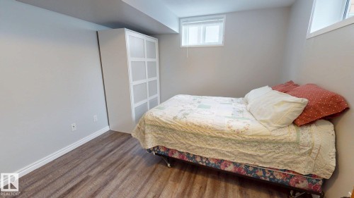 10655 52 Street, Edmonton, AB - Indoor Photo Showing Bedroom