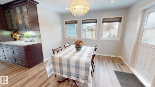 10655 52 Street, Edmonton, AB - Indoor Photo Showing Dining Room