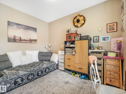 876 Hodgins Road, Edmonton, AB - Indoor