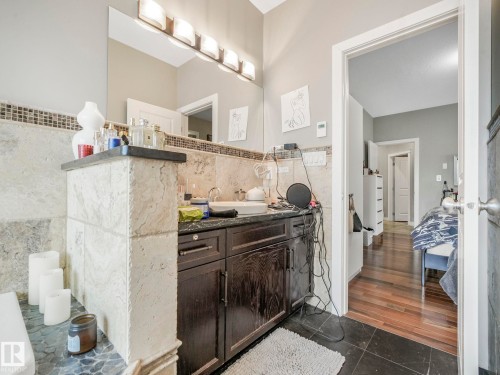 876 Hodgins Road, Edmonton, AB - Indoor Photo Showing Other Room