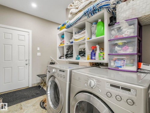 876 Hodgins Road, Edmonton, AB - Indoor Photo Showing Laundry Room