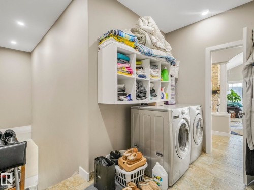 876 Hodgins Road, Edmonton, AB - Indoor Photo Showing Laundry Room