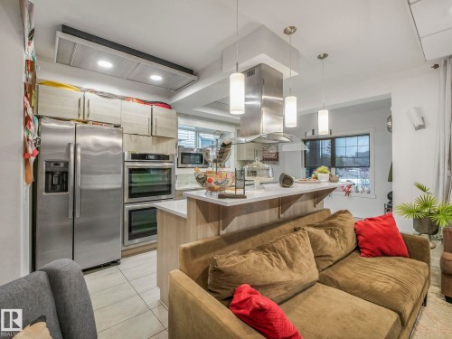 876 Hodgins Road, Edmonton, AB - Indoor Photo Showing Kitchen With Stainless Steel Kitchen