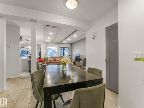876 Hodgins Road, Edmonton, AB - Indoor Photo Showing Dining Room