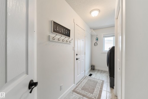 462 Ormsby Road W, Edmonton, AB - Indoor Photo Showing Other Room