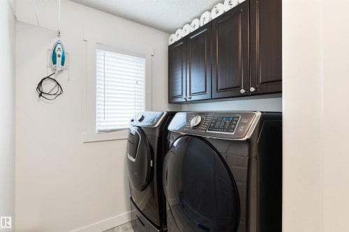 462 Ormsby Road W, Edmonton, AB - Indoor Photo Showing Laundry Room