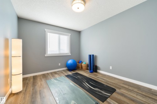 462 Ormsby Road W, Edmonton, AB - Indoor Photo Showing Other Room