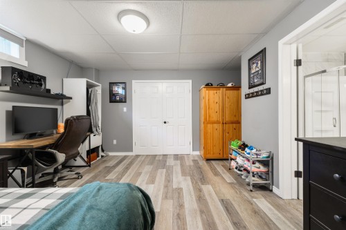 462 Ormsby Road W, Edmonton, AB - Indoor Photo Showing Other Room