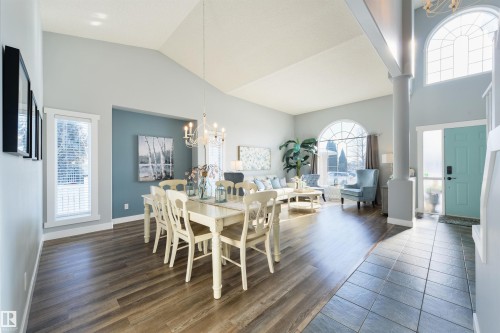 462 Ormsby Road W, Edmonton, AB - Indoor Photo Showing Dining Room