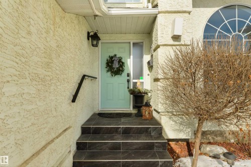 462 Ormsby Road W, Edmonton, AB - 