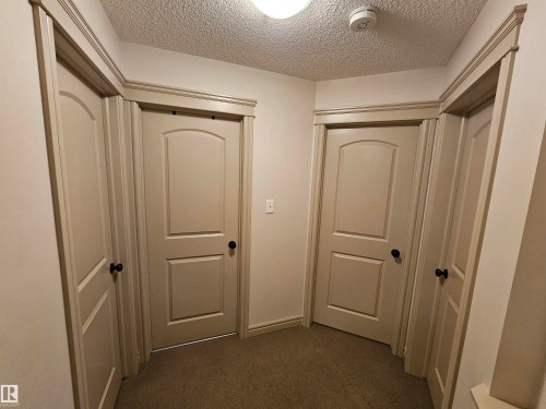 2911 15 Street, Edmonton, AB - Indoor Photo Showing Other Room
