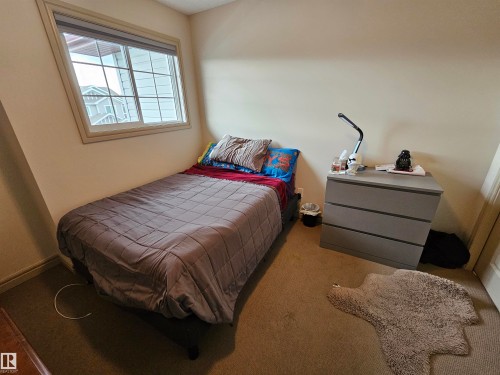 2911 15 Street, Edmonton, AB - Indoor Photo Showing Bedroom