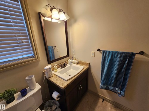 2911 15 Street, Edmonton, AB - Indoor Photo Showing Bathroom