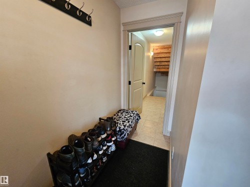 2911 15 Street, Edmonton, AB - Indoor Photo Showing Other Room