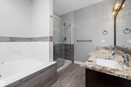 1339 Adamson Drive, Edmonton, AB - Indoor Photo Showing Bathroom