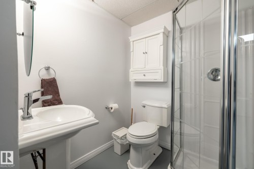 14611 115 Street, Edmonton, AB - Indoor Photo Showing Bathroom